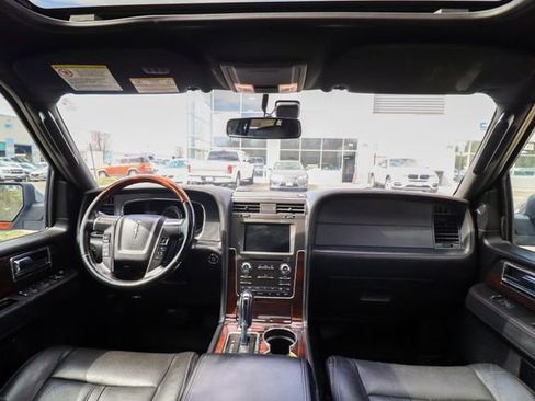 Used 2016 Lincoln Navigator L Reserve image 52