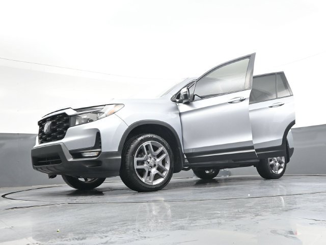 Used 2023 Honda Passport EX-L image 42