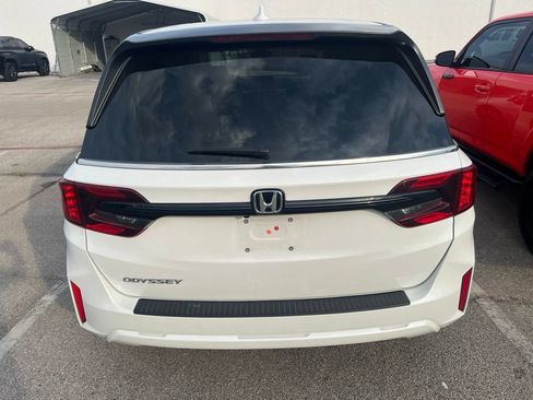 Used 2025 Honda Odyssey EX-L image 5