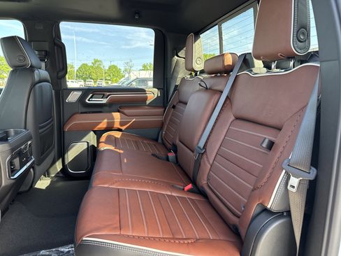 New 2026 GMC Sierra 2500 Denali Ultimate AWD/4WD image 28