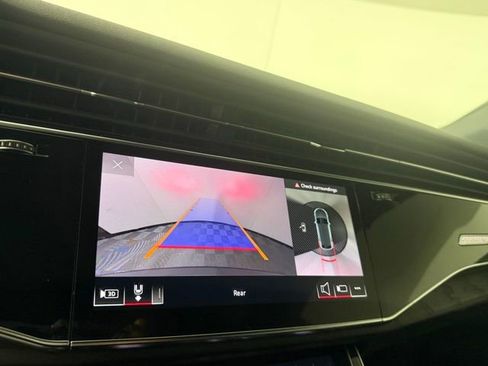 Used 2022 Audi Q8 Premium Plus image 19