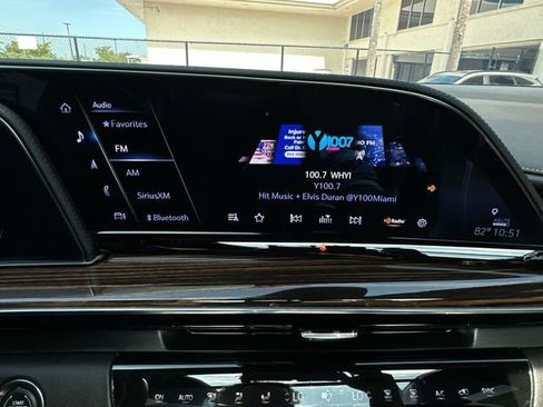 Used 2023 Cadillac Escalade ESV Premium Luxury RWD image 24