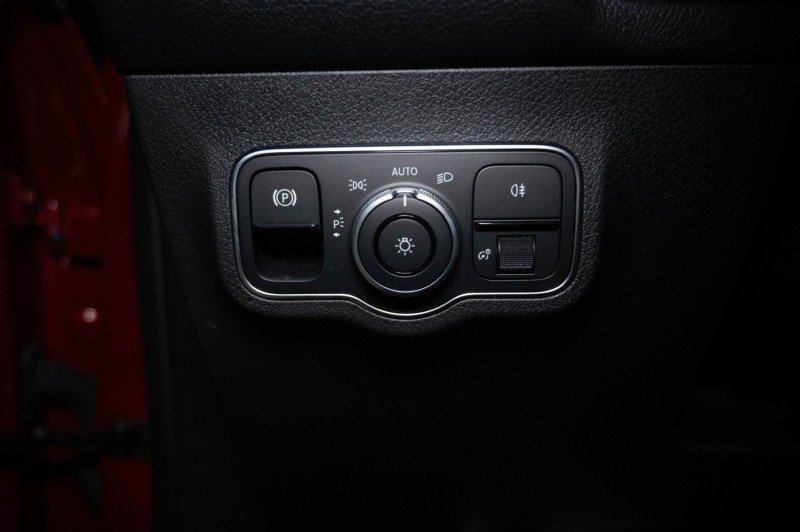Certified 2026 Mercedes-Benz GLB 250 4MATIC image 26