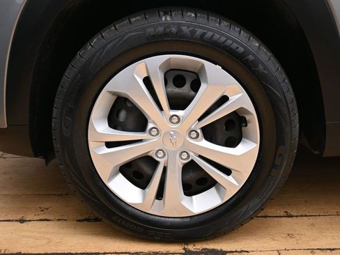 Used 2024 Chevrolet Trax LS w/ Driver Confidence Package FWD image 11