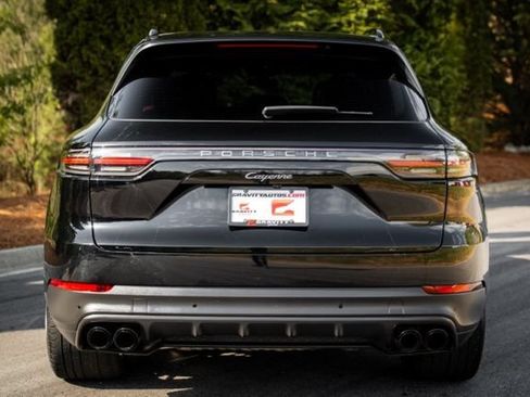 Used 2023 Porsche Cayenne Platinum Edition AWD/4WD image 18