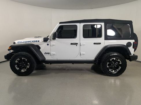 Used 2024 Jeep Wrangler Unlimited Rubicon 4xe AWD/4WD image 4