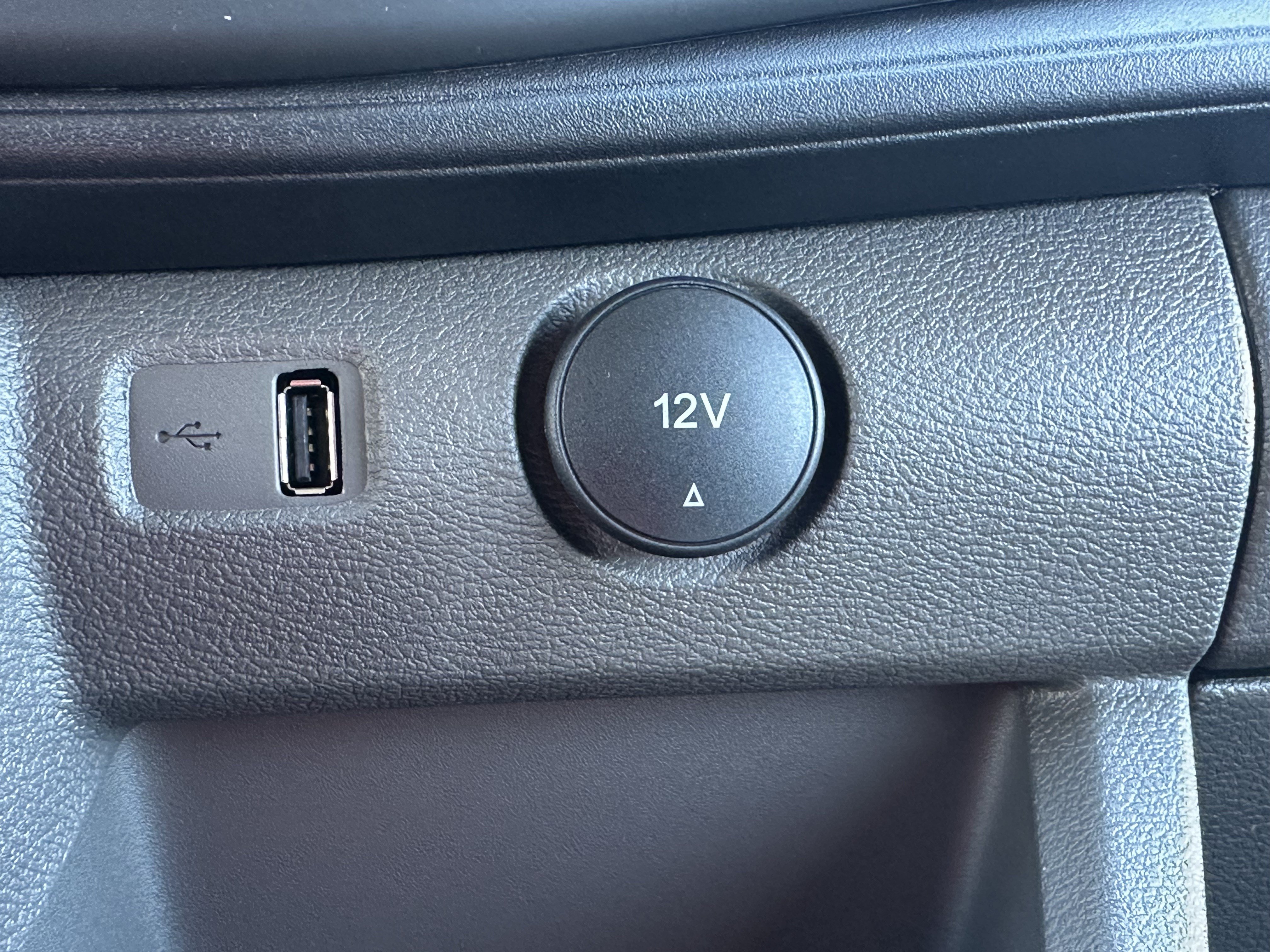 Used 2024 Ford E-Transit Low Roof RWD image 29