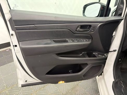 Used 2025 Honda Odyssey Sport-L image 11