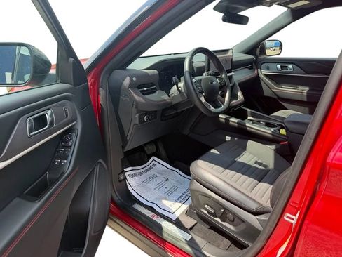 Used 2025 Ford Explorer ST-Line AWD/4WD image 11