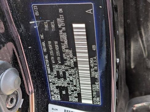 Used 2023 Toyota Highlander XLE image 19