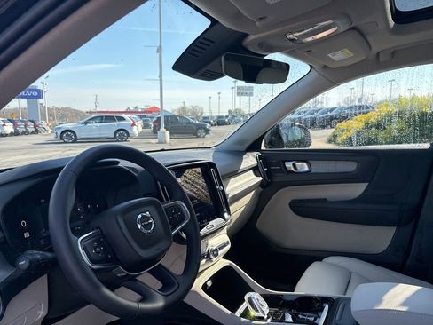 Certified 2023 Volvo XC40 B5 Plus w/ Driver Assist Package image 17