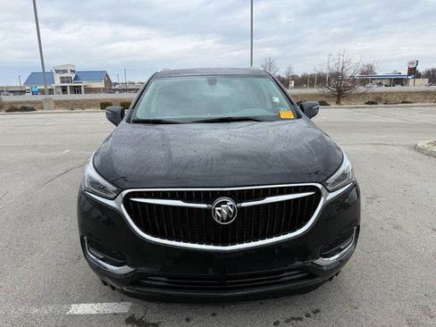 Used 2021 Buick Enclave Essence w/ Sound and Sites Package image 2