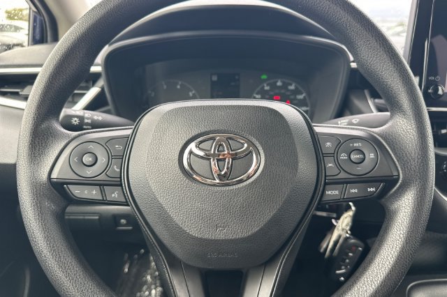 Used 2025 Toyota Corolla LE FWD image 24