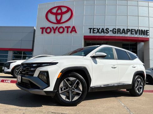 Used 2026 Hyundai Tucson SEL FWD image 2