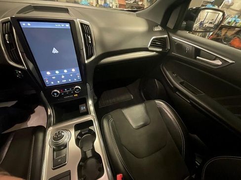 Used 2024 Ford Edge ST w/ Equipment Group 401A image 5