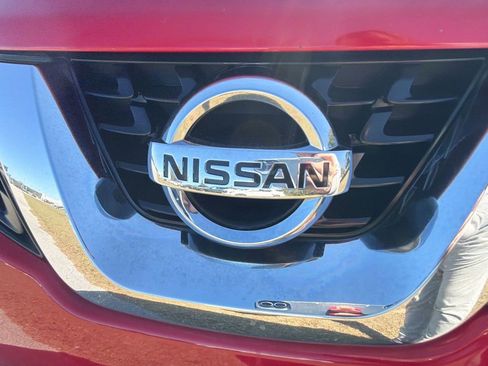 Used 2017 Nissan Juke SV image 32