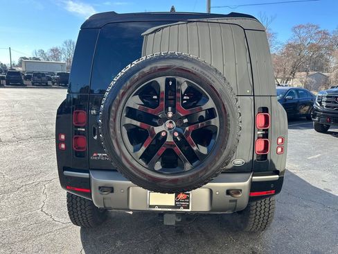 Used 2021 Land Rover Defender 110 X-Dynamic SE image 7