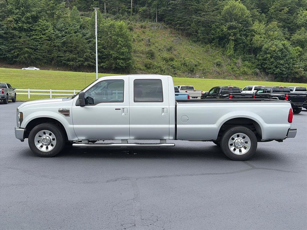 Used 2010 Ford F350 Lariat RWD image 2