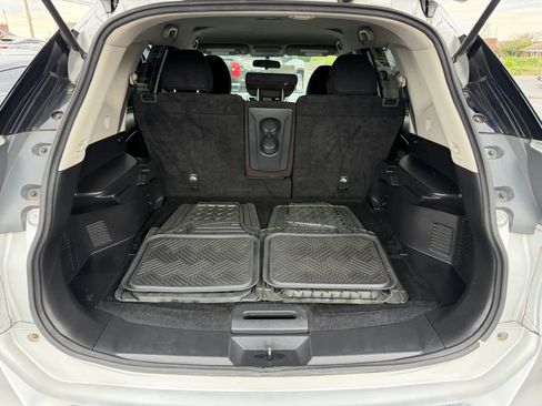 Used 2016 Nissan Rogue S image 32