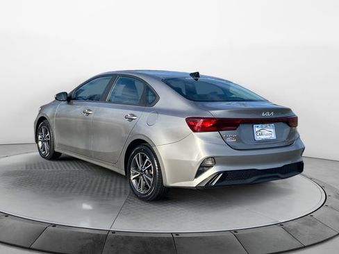 Used 2023 Kia Forte LXS image 3