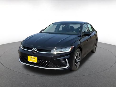 Used 2025 Volkswagen Jetta SE FWD image 7