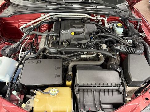 Used 2013 MAZDA MX-5 Miata Grand Touring w/ Premium Pkg RWD image 19