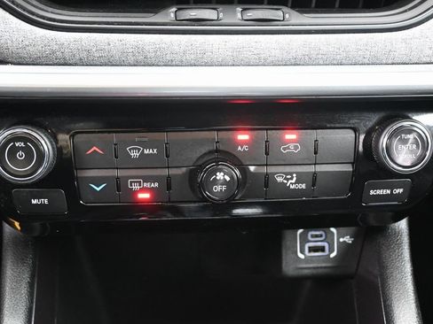 Used 2022 Jeep Compass Latitude image 26