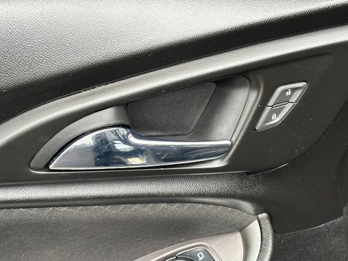 Used 2023 Chevrolet Malibu LT FWD image 13