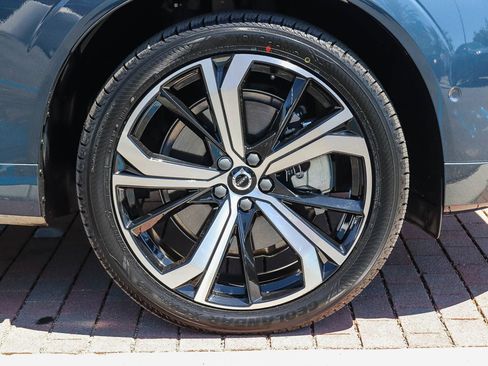 Used 2024 Volvo XC60 T8 Ultimate w/ Protection Package Premier AWD/4WD image 11