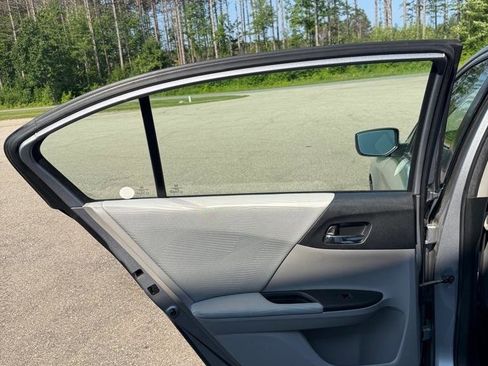Used 2016 Honda Accord LX image 13