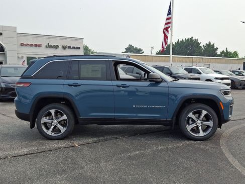 New 2026 Jeep Grand Cherokee Limited AWD/4WD image 7
