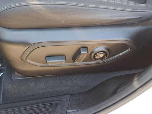 Used 2023 Jeep Grand Cherokee L Laredo image 20