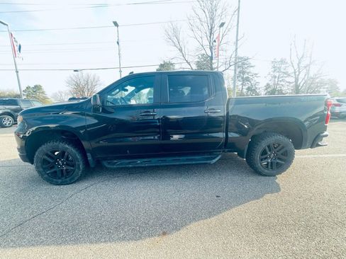 Used 2022 Chevrolet Silverado 1500 LT Trail Boss w/ LT Trail Boss Premium Package AWD/4WD image 2
