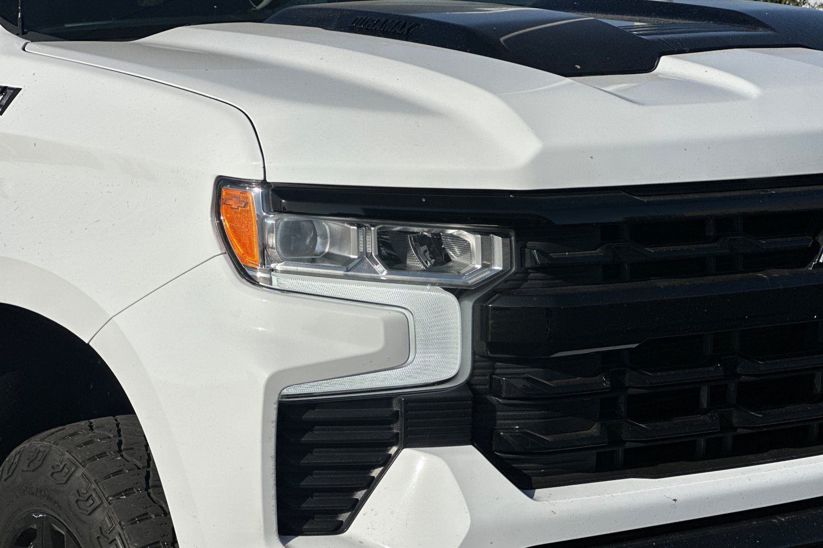 Used 2024 Chevrolet Silverado 1500 LT Trail Boss w/ Convenience Package II AWD/4WD image 44