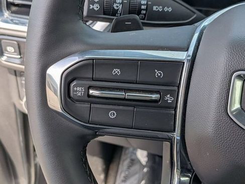 Used 2025 GMC Yukon Denali AWD/4WD image 19