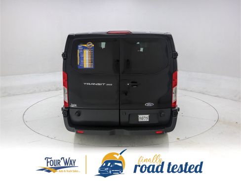 Used 2018 Ford Transit 350 XL image 5