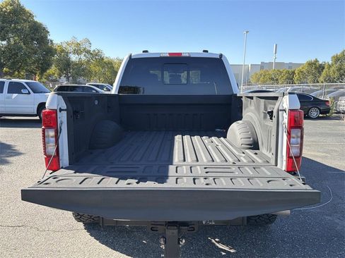Used 2020 Ford F250 Lariat w/ Lariat Value Package image 23
