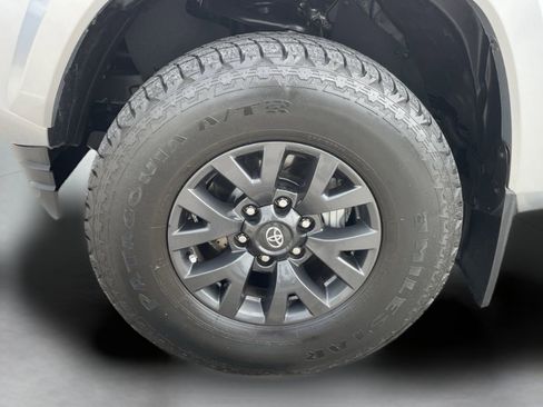 Used 2023 Toyota Tacoma SR5 RWD image 31