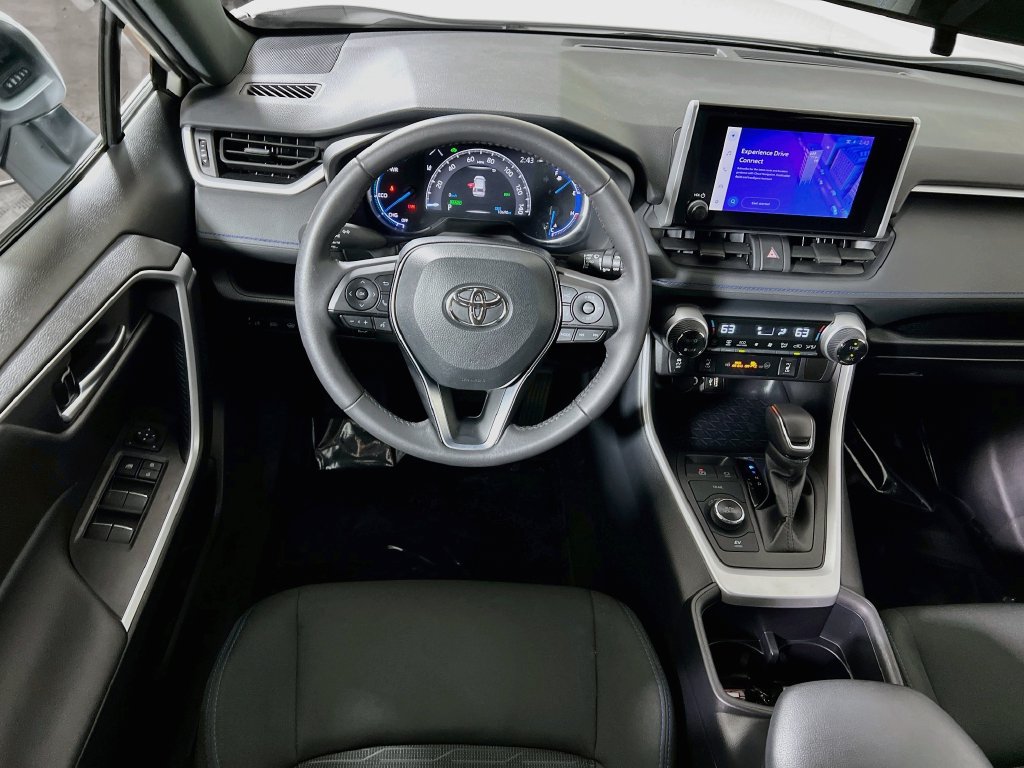 Certified 2025 Toyota RAV4 SE w/ Convenience Package AWD/4WD image 18