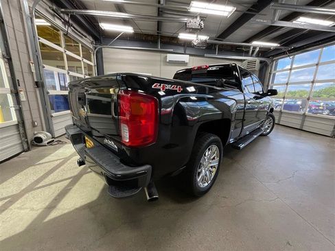 Used 2017 Chevrolet Silverado 1500 High Country AWD/4WD image 5