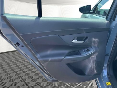 New 2026 Nissan Sentra SR w/ SR Premium Package FWD image 12