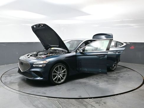 Used 2025 Genesis G70 2.5T image 61