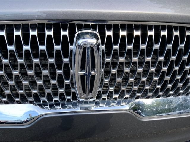 Used 2023 Lincoln Aviator Reserve w/ Equipment Group 201A AWD/4WD image 5