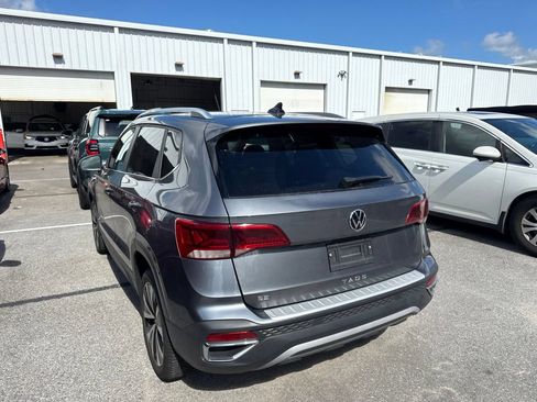 Used 2022 Volkswagen Taos SE w/ IQ.Drive SE Package FWD image 7