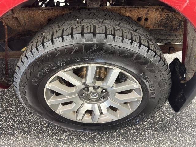 Used 2013 Nissan Frontier SL w/ Moonroof Pkg AWD/4WD image 31