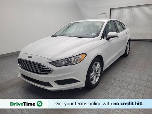 Used 2018 Ford Fusion SE FWD image 1