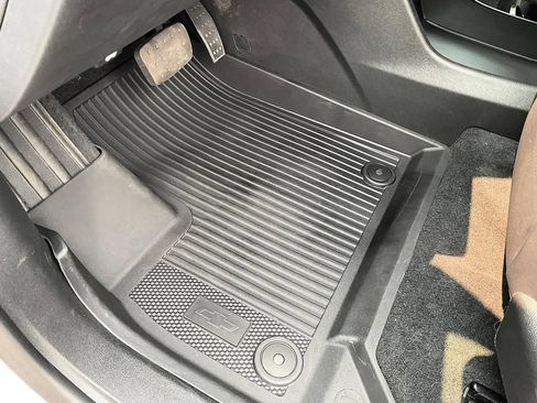 Used 2026 Chevrolet Traverse LT w/ LPO, Floor Liner Package AWD/4WD image 19