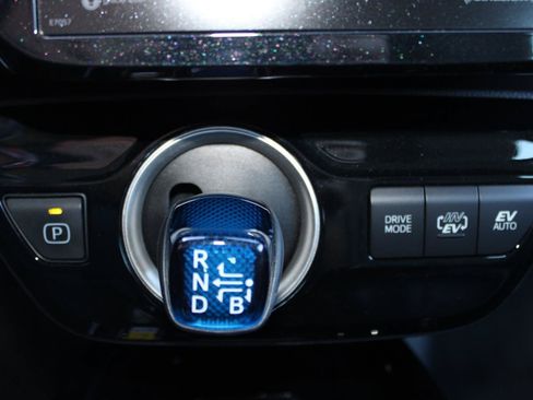 Used 2020 Toyota Prius Prime XLE FWD image 23