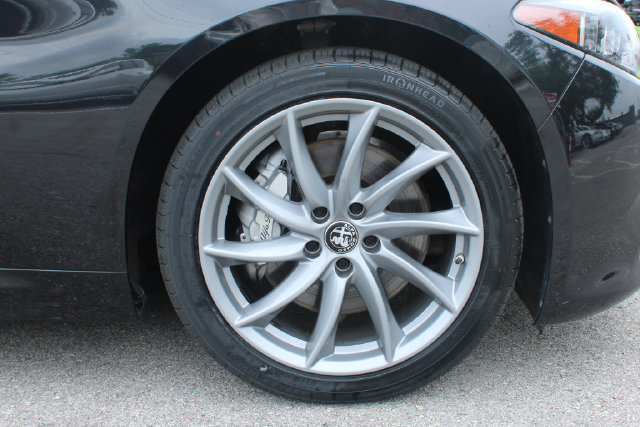 Used 2024 Alfa Romeo Giulia Ti AWD/4WD image 39