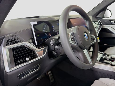 New 2026 BMW X7 xDrive40i w/ Executive Package image 10